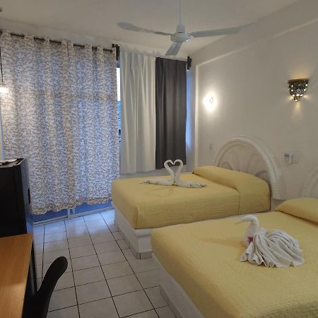 Lovely Studio Apartment With Balcony Ac & Wi-Fi, Minutes From Downtown! Zihuatanejo Bagian luar foto