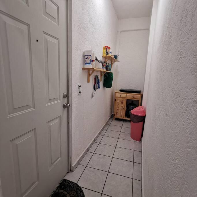 Lovely Studio Apartment With Balcony Ac & Wi-Fi, Minutes From Downtown! Zihuatanejo Bagian luar foto