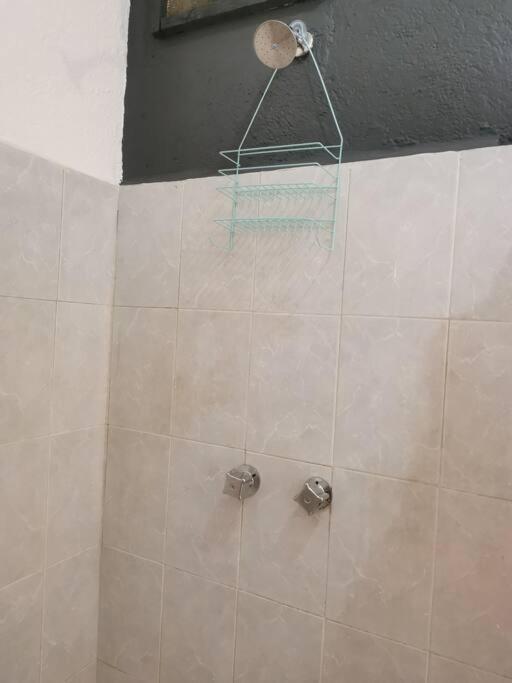 Lovely Studio Apartment With Balcony Ac & Wi-Fi, Minutes From Downtown! Zihuatanejo Bagian luar foto