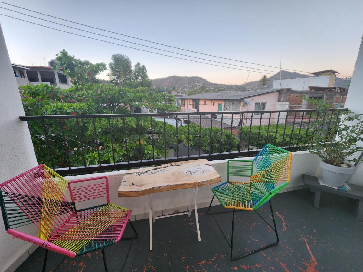 Lovely Studio Apartment With Balcony Ac & Wi-Fi, Minutes From Downtown! Zihuatanejo Bagian luar foto