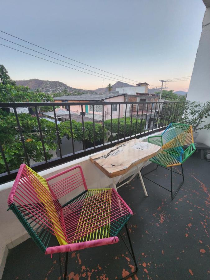 Lovely Studio Apartment With Balcony Ac & Wi-Fi, Minutes From Downtown! Zihuatanejo Bagian luar foto